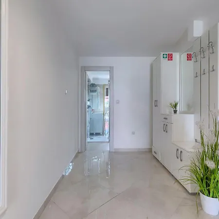 Appartement Meden By Interhome Galižana
